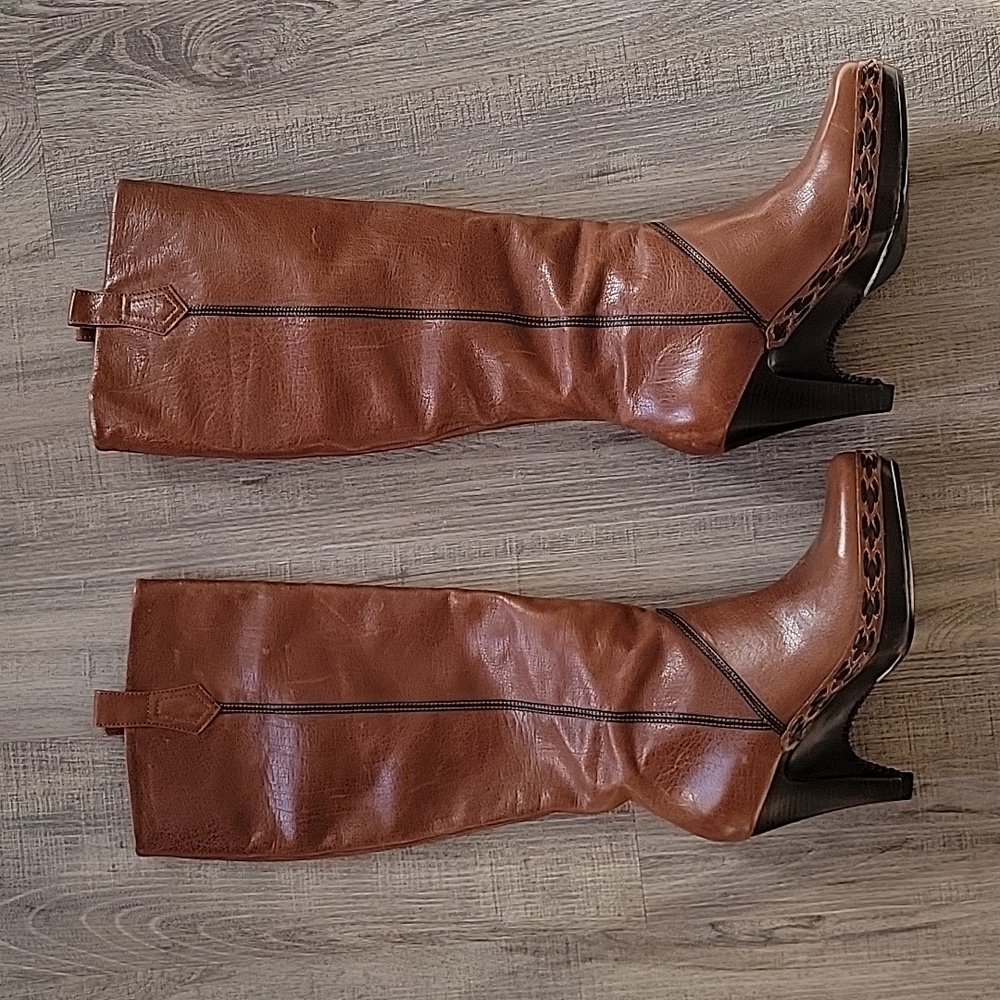Brown leather boots vintage Cole Haan